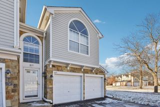615 GROSSE POINTE Circle 12-7, Vernon Hills, IL 60061