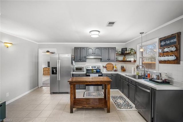 6030 Bobbybrook Drive, Clemmons, NC 27012