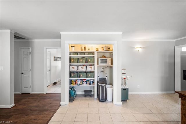 6030 Bobbybrook Drive, Clemmons, NC 27012