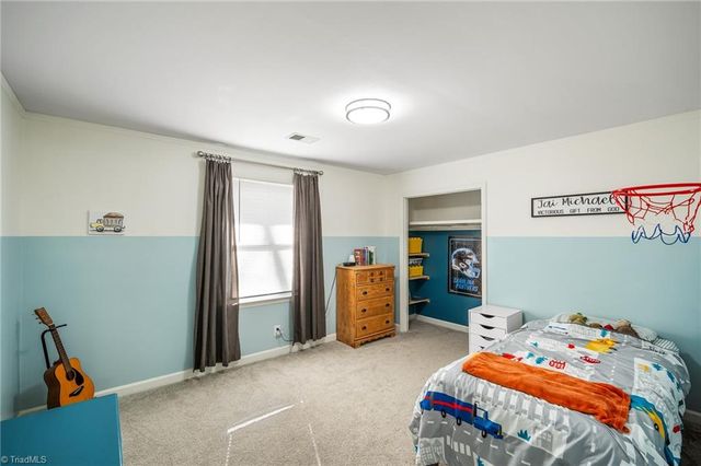 6030 Bobbybrook Drive, Clemmons, NC 27012