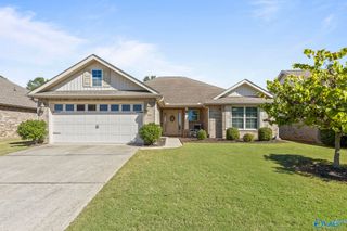 118 Summer Cove Circle NW, Madison, AL 35757