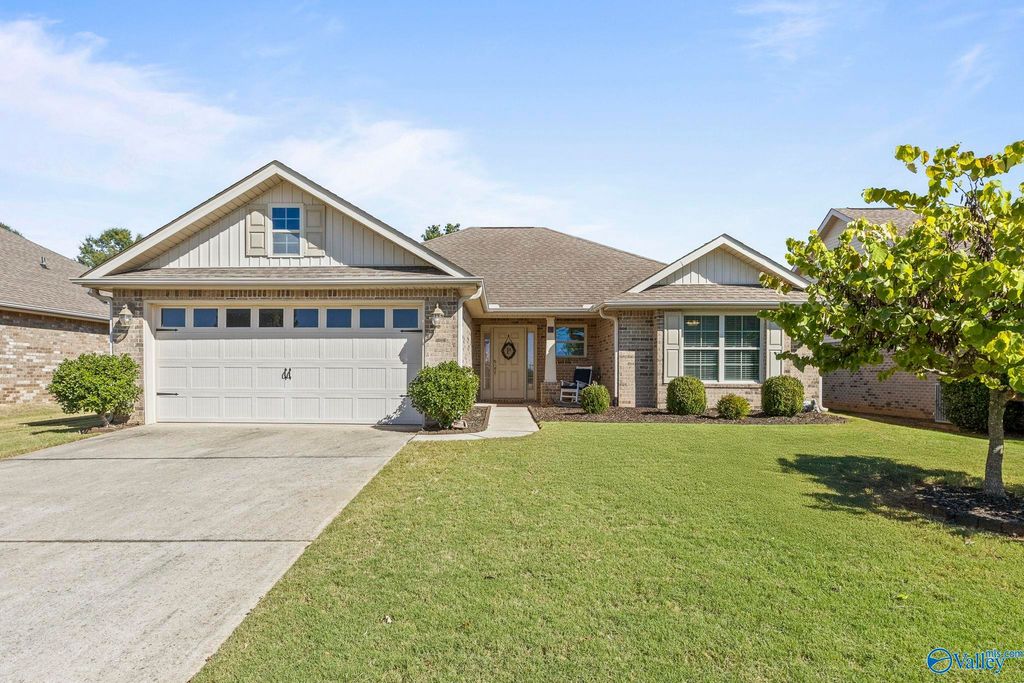 118 Summer Cove Circle NW, Madison, AL 35757