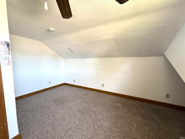 410 NW 4th Street, Linton, IN 47441