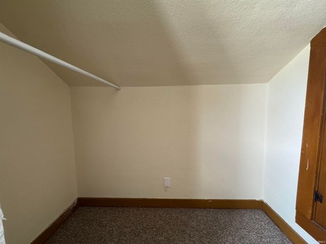 410 NW 4th Street, Linton, IN 47441