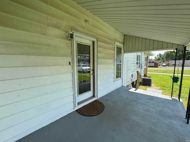 410 NW 4th Street, Linton, IN 47441