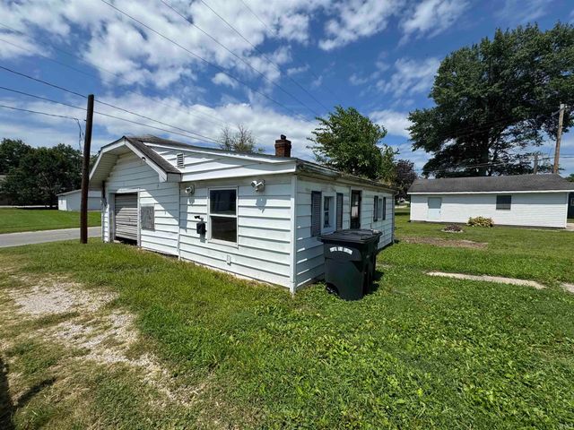 410 NW 4th Street, Linton, IN 47441