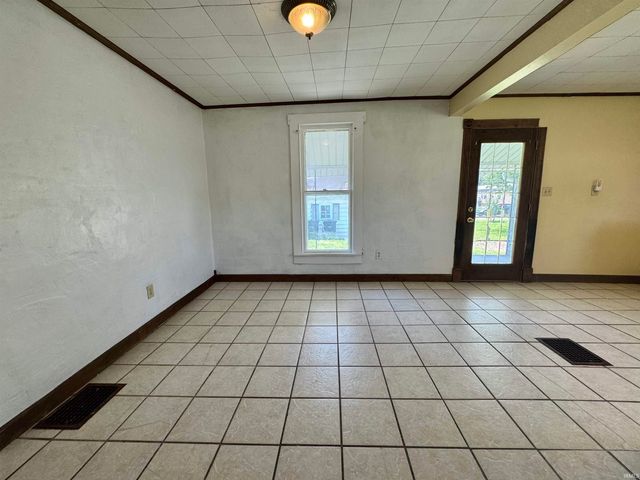 410 NW 4th Street, Linton, IN 47441