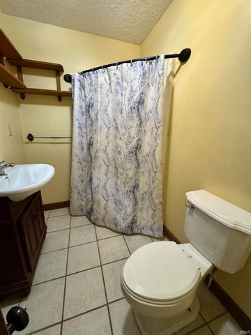 410 NW 4th Street, Linton, IN 47441