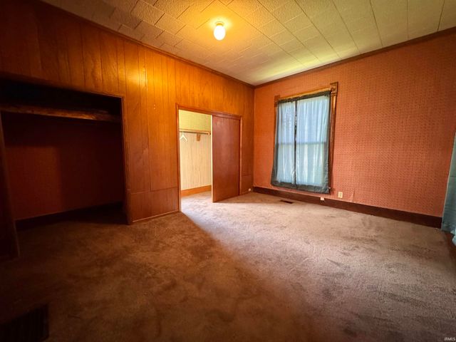 410 NW 4th Street, Linton, IN 47441