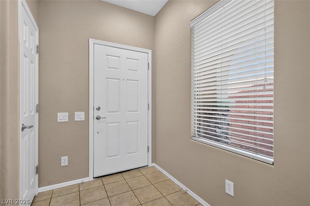 10721 Arusha Avenue, Las Vegas, NV 89166