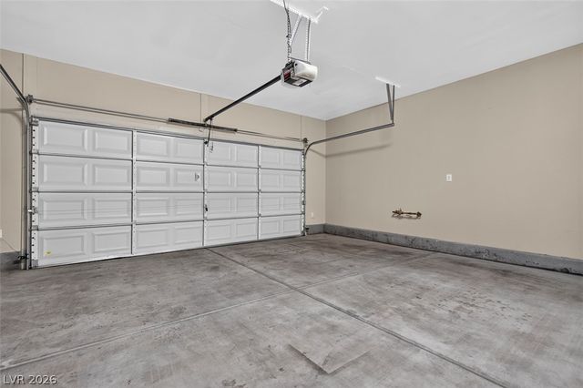 10721 Arusha Avenue, Las Vegas, NV 89166