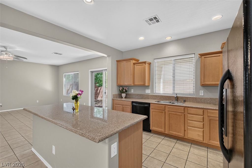 10721 Arusha Avenue, Las Vegas, NV 89166 — photo 2
