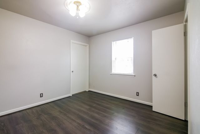 1200 Valentine Street, Hurst, TX 76053