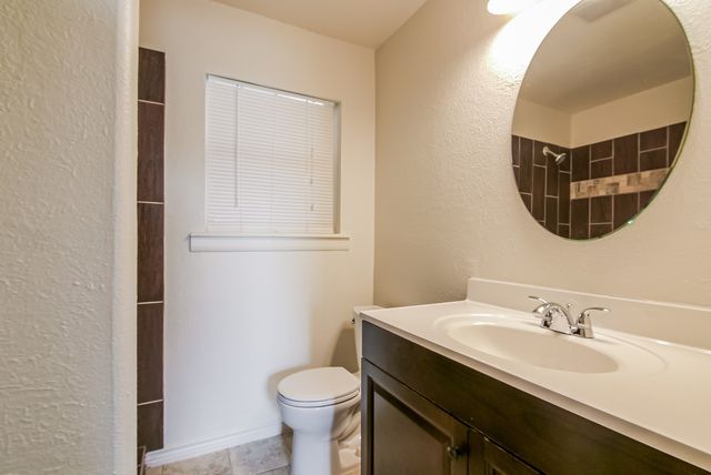1200 Valentine Street, Hurst, TX 76053