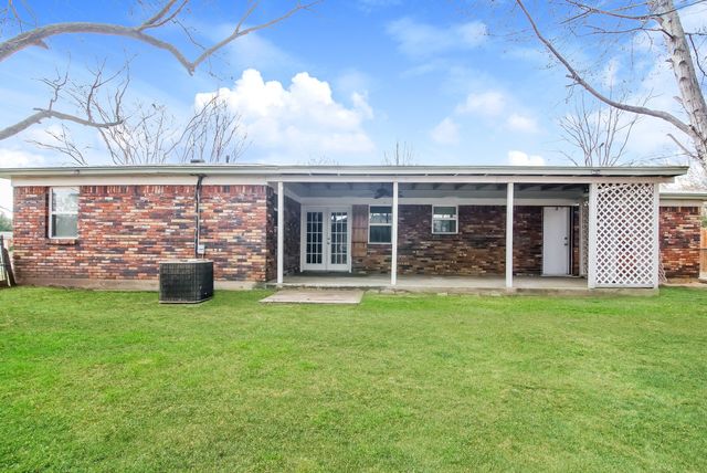 1200 Valentine Street, Hurst, TX 76053