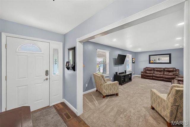 423 Ancestry Drive, St Peters, MO 63376