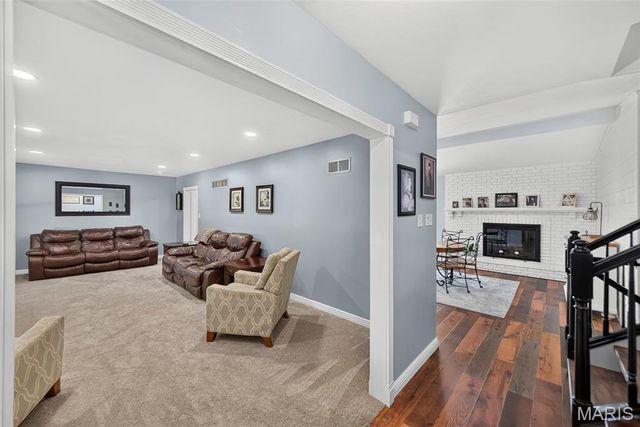 423 Ancestry Drive, St Peters, MO 63376