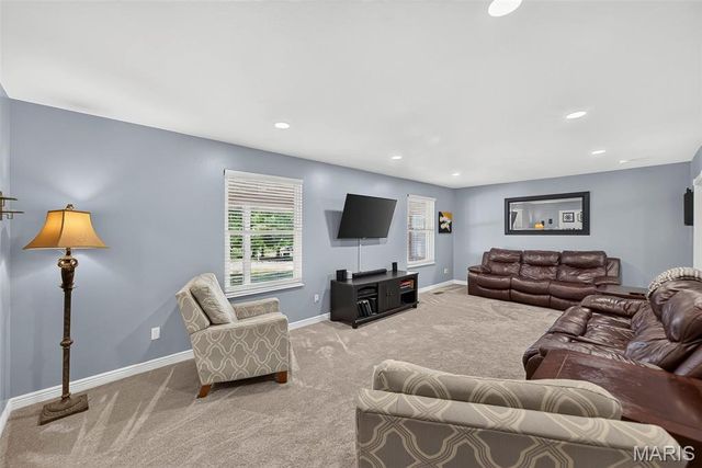423 Ancestry Drive, St Peters, MO 63376