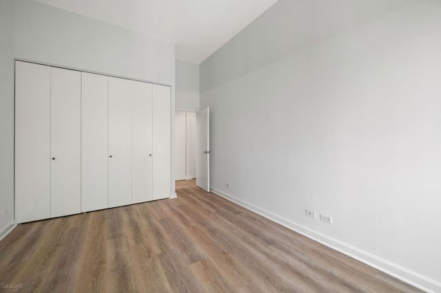 211 E Ohio Street 2915, Chicago, IL 60611