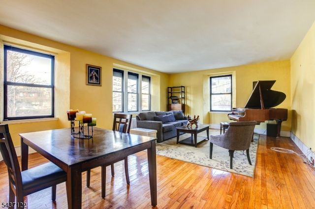 363 Mt Prospect Ave 2AW, Newark City, NJ 07104