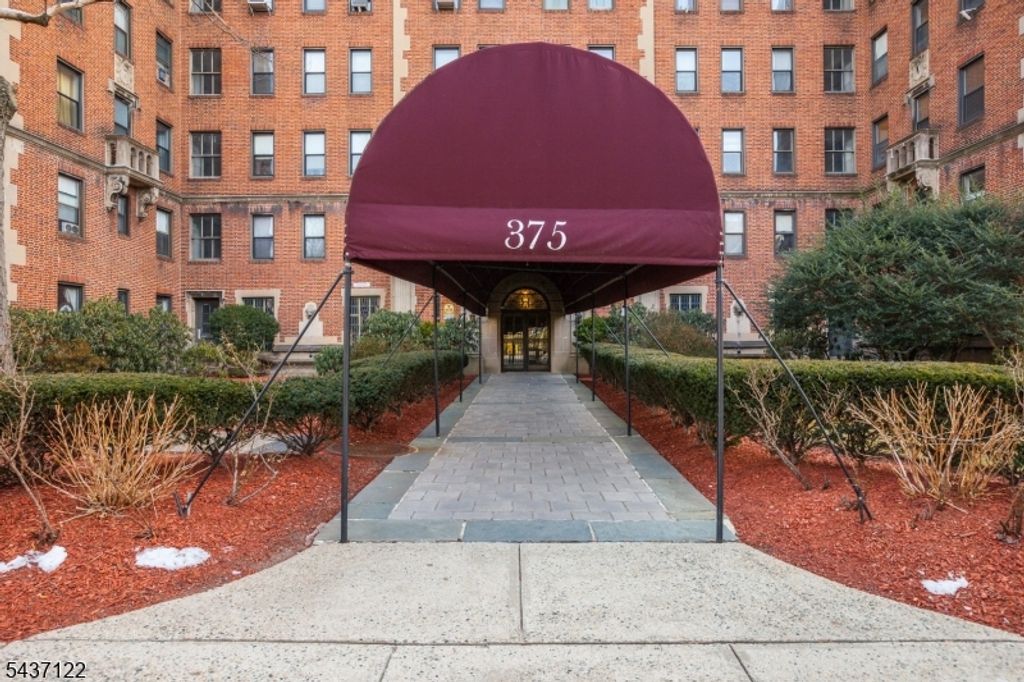 363 Mt Prospect Ave 2AW, Newark City, NJ 07104