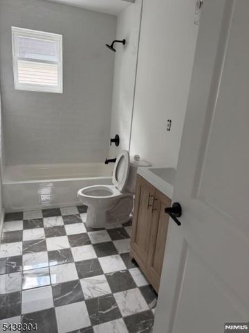 170 18th Street 1, East Orange, NJ 07017
