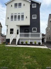 170 18th Street 1, East Orange, NJ 07017