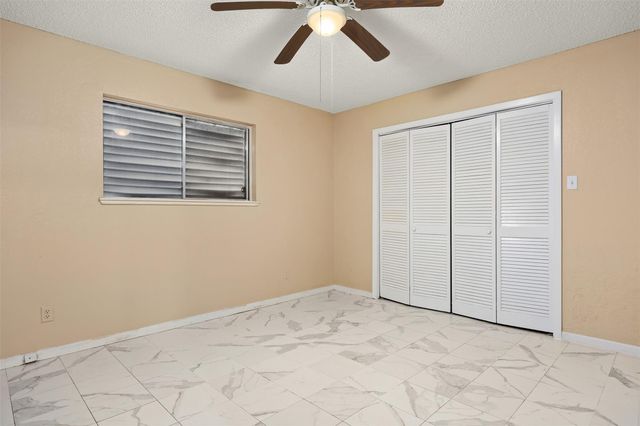 2621 16th Avenue N, Texas City, TX 77590