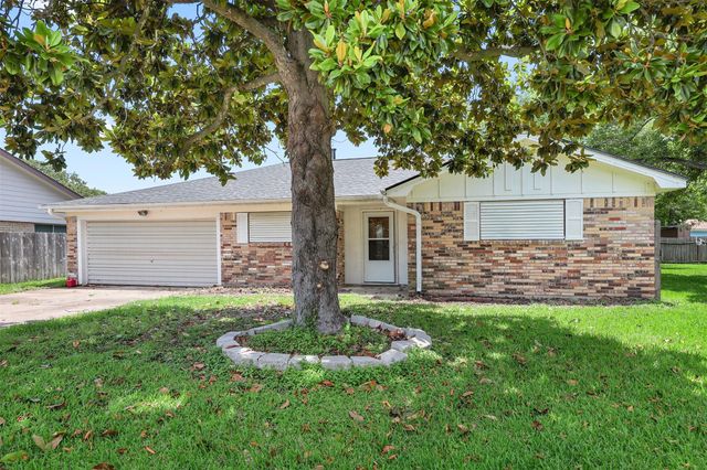 2621 16th Avenue N, Texas City, TX 77590