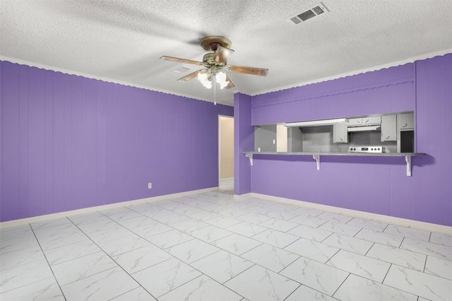 2621 16th Avenue N, Texas City, TX 77590