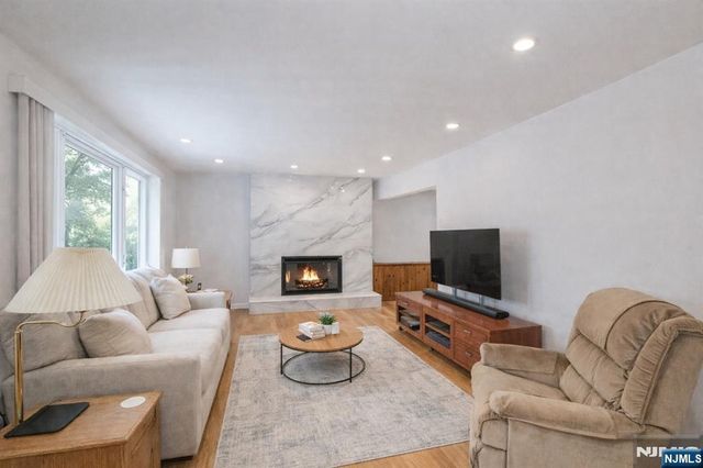 63 Chestnut Drive, Wayne, NJ 07470