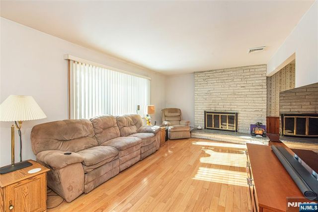 63 Chestnut Drive, Wayne, NJ 07470