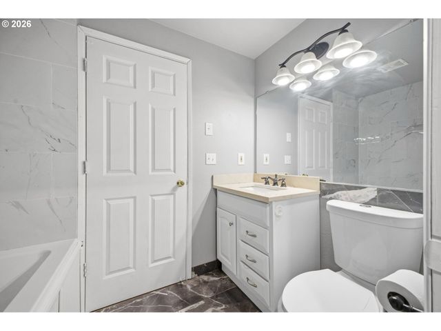 15911 Ne 4TH Way, Vancouver, WA 98684