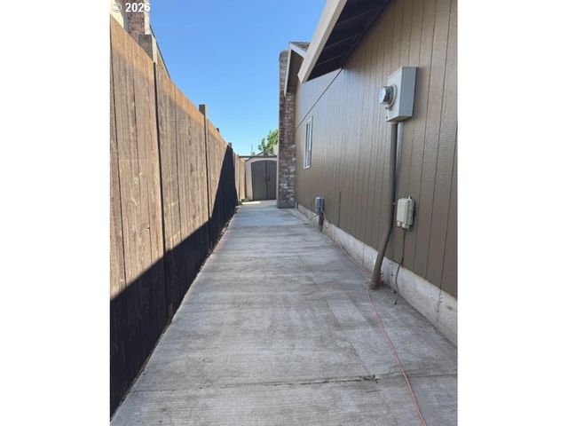 15911 Ne 4TH Way, Vancouver, WA 98684
