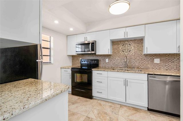 1750 BELLEAIR FOREST DRIVE C7, Belleair, FL 33756