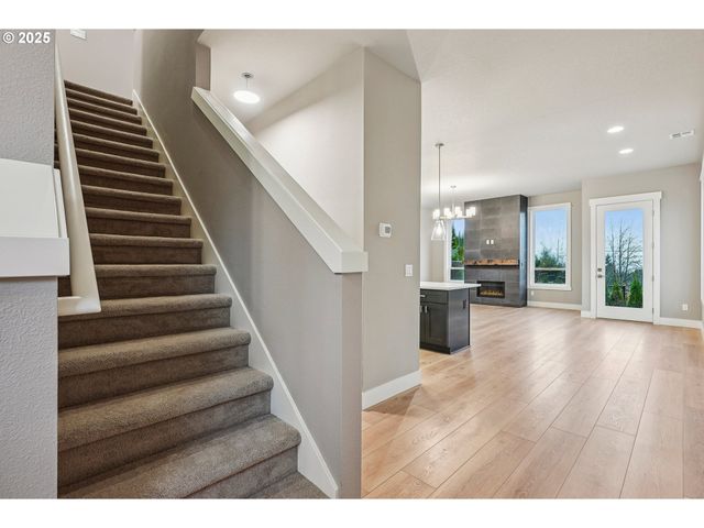 8774 Sw 176TH Ave, Beaverton, OR 97007