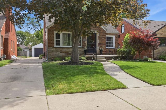 21144 Fleetwood Drive, Harper Woods, MI 48225