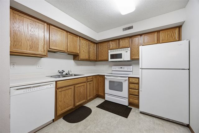 600 Colton Circle NE Unit 4, Cedar Rapids, IA 52402