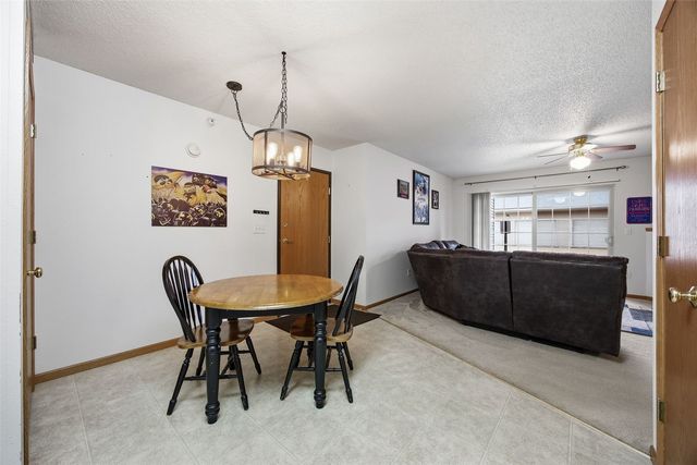 600 Colton Circle NE Unit 4, Cedar Rapids, IA 52402
