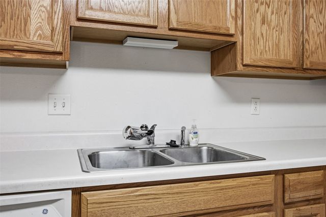 600 Colton Circle NE Unit 4, Cedar Rapids, IA 52402