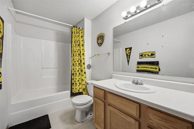600 Colton Circle NE Unit 4, Cedar Rapids, IA 52402