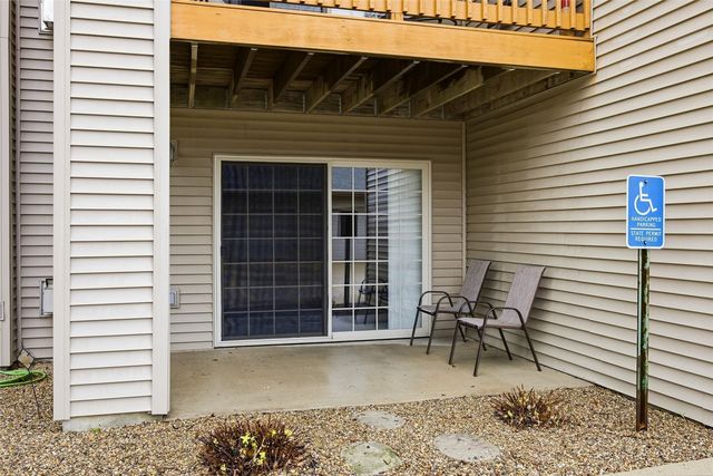 600 Colton Circle NE Unit 4, Cedar Rapids, IA 52402
