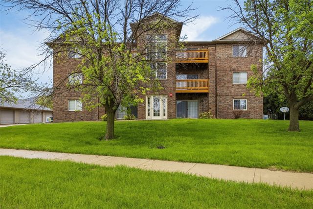 600 Colton Circle NE Unit 4, Cedar Rapids, IA 52402
