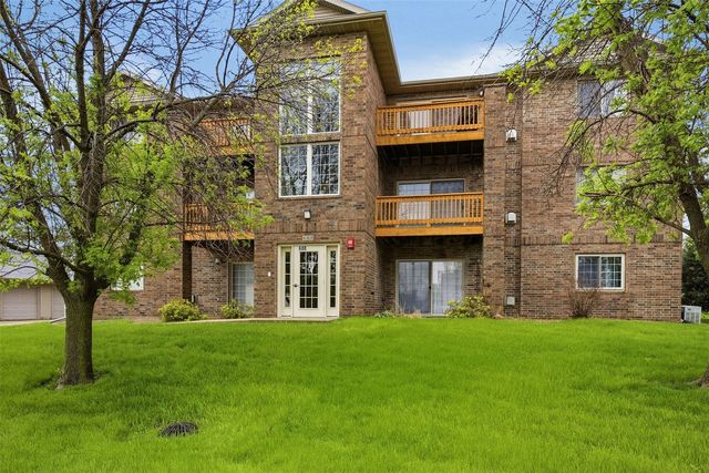 600 Colton Circle NE Unit 4, Cedar Rapids, IA 52402