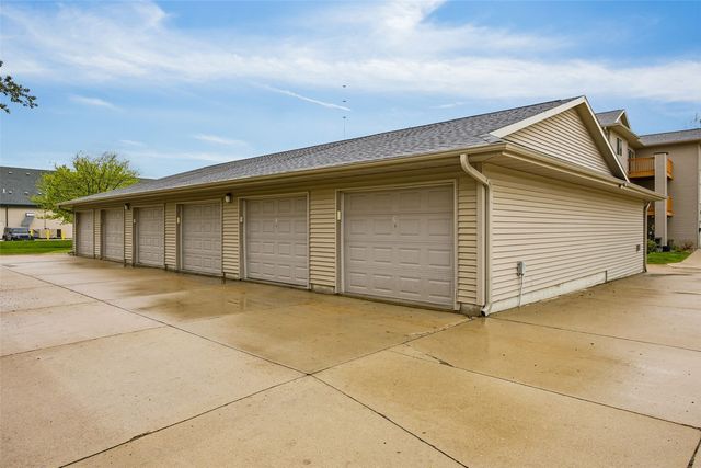 600 Colton Circle NE Unit 4, Cedar Rapids, IA 52402