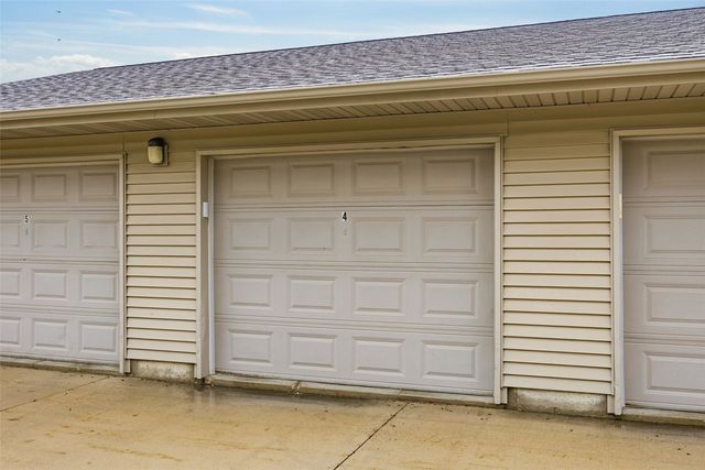 600 Colton Circle NE Unit 4, Cedar Rapids, IA 52402