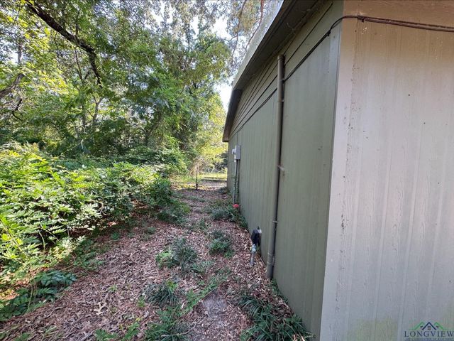 212 Bryne Street, Lone Star, TX 75668