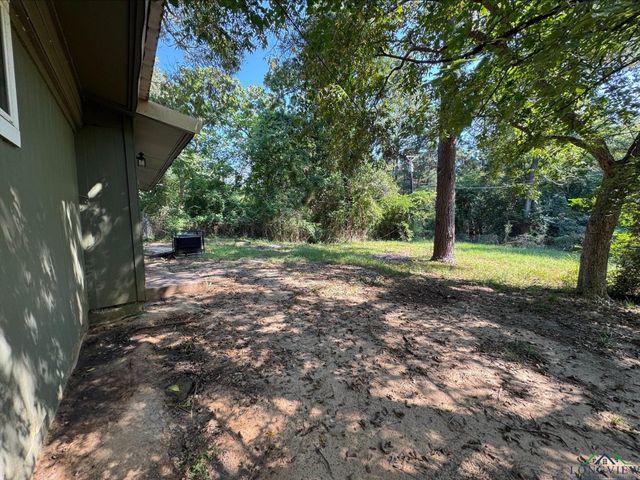 212 Bryne Street, Lone Star, TX 75668