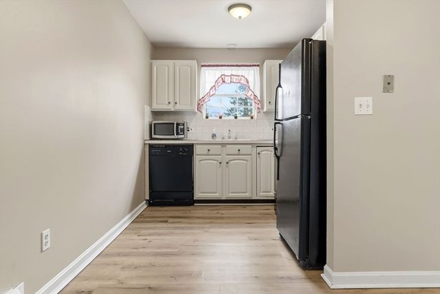 6 Venice St B6, Danvers, MA 01923