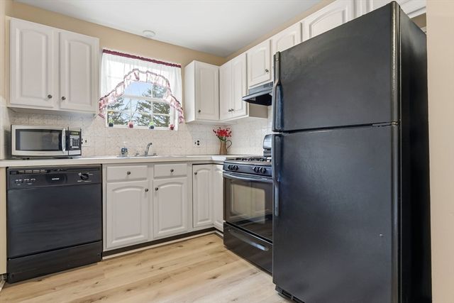 6 Venice St B6, Danvers, MA 01923